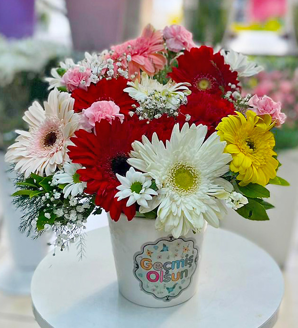 seramik_vazoda_gecmis_olsun_aranjmani_23032023_1700_3.jpg
