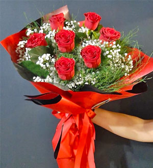 kirmizi_tulde_7_kirmizigul_buketi_13022042_mini.jpg